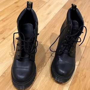 Dr. Martens Womens Averil Fusion Seriene Originals Block Heel Ankle